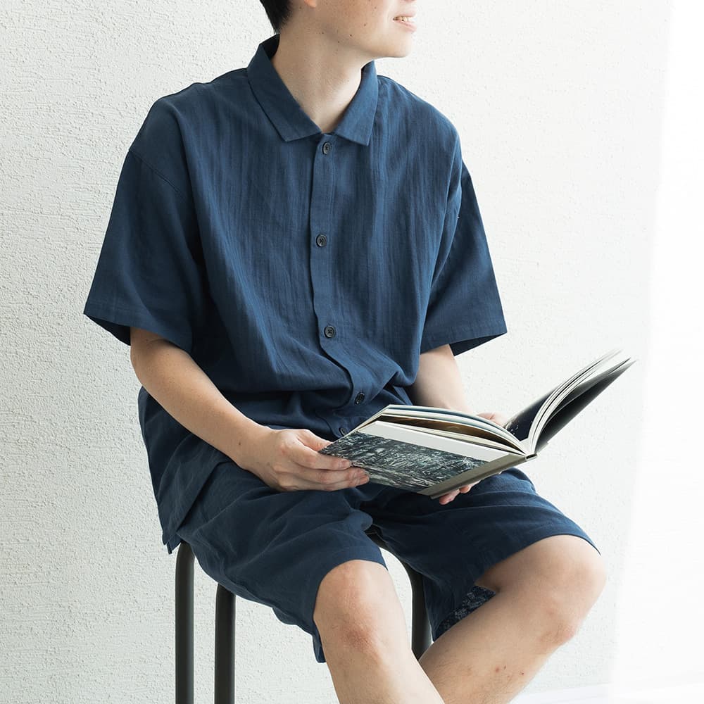 ネイビー