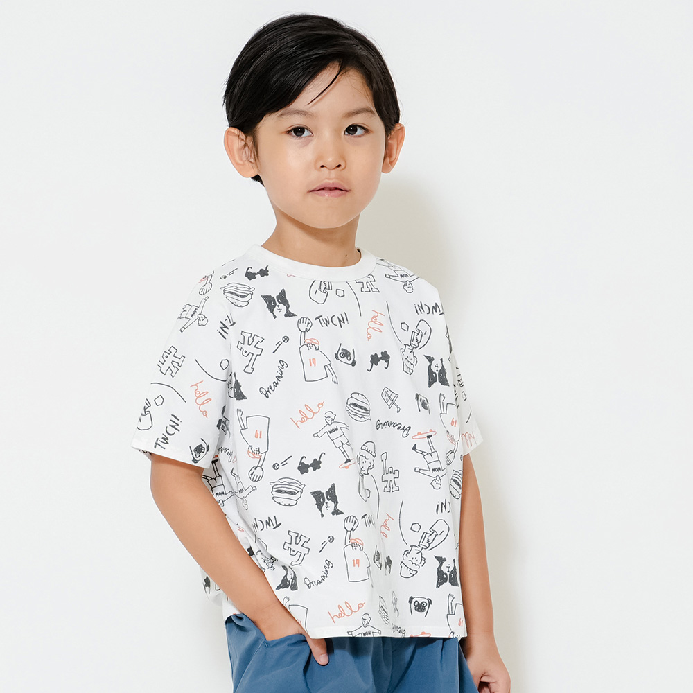 総柄Tシャツ
