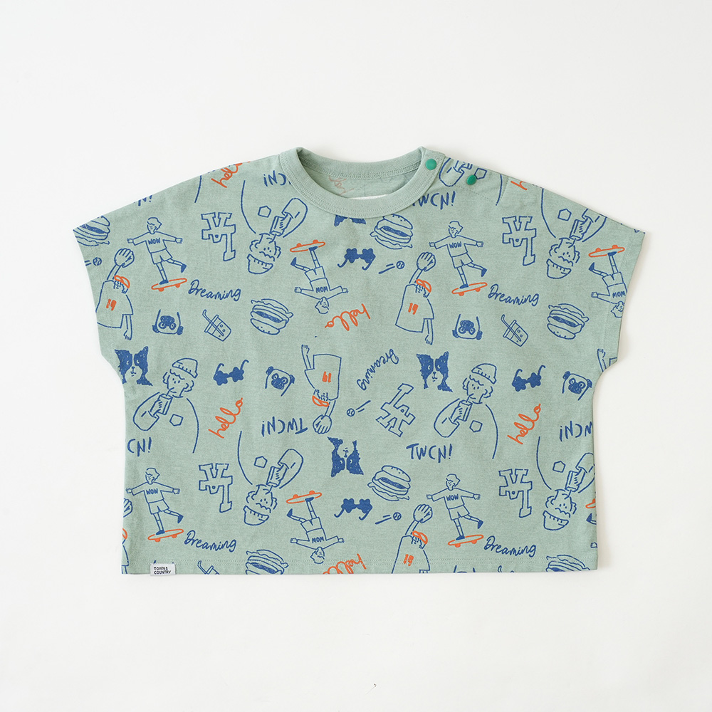 総柄Tシャツ